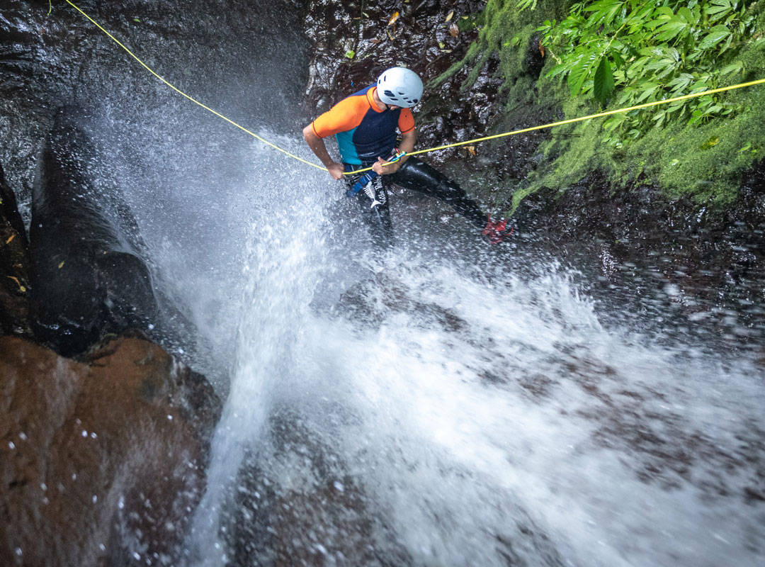 Curso Canyoning Alto Nível - Loja Spelaion - Representante oficial